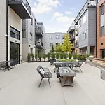 Stunning Studio Apt Near Broad Ripple Cozysuites