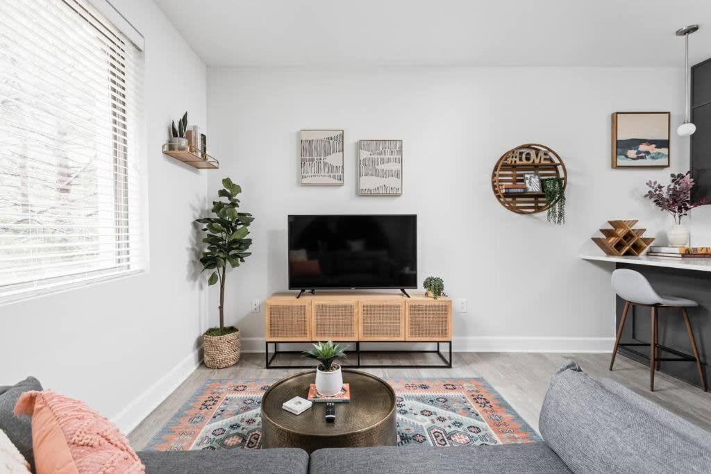Stunning Near Broad Ripple Cozysuites Apartment *